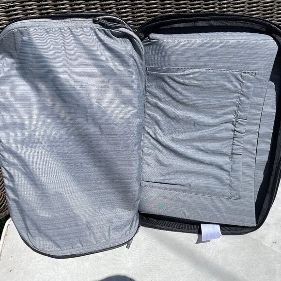 Arcteryx Blade 20 backpack, like new - Picture 2 of 3